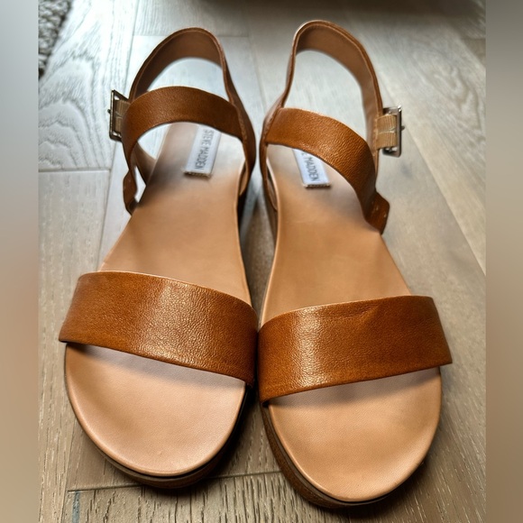 NWOT Steve Madden Aida Platform Sandals - Picture 1 of 7